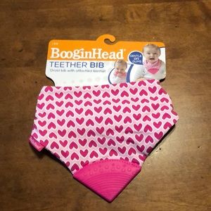 🌵 3/$15 BooginHead pink heart drool bib with attached silicone teether
